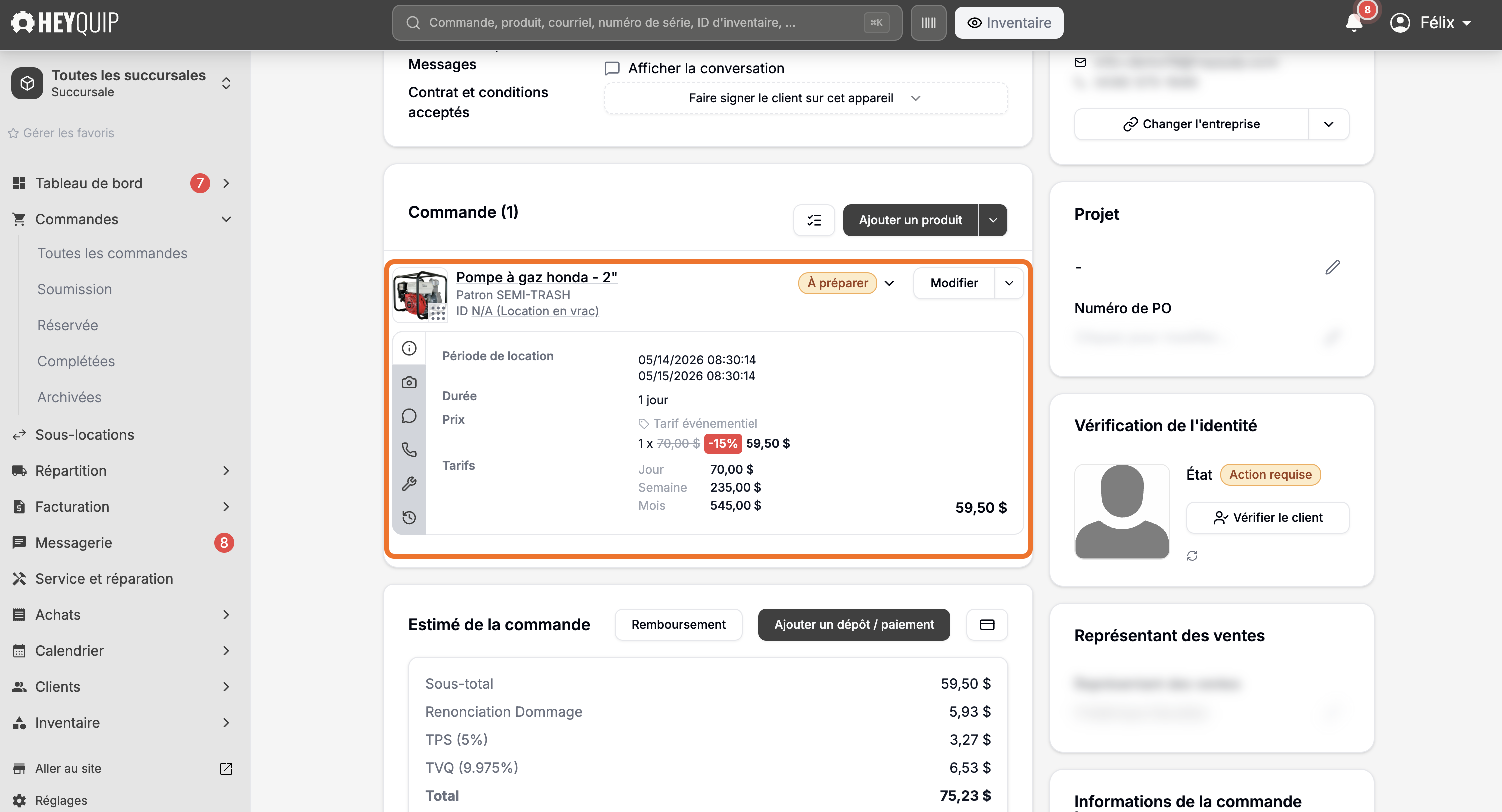 Une ligne de commande avec le nom de la liste de prix au-dessus du prix, le prix régulier barré et le rabais